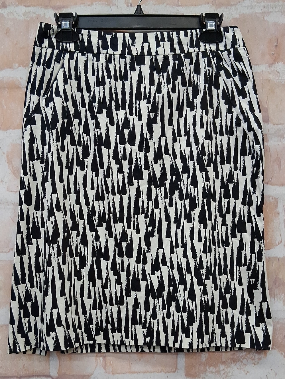New York & Company Black and Cream Abstract Pencil Skirt